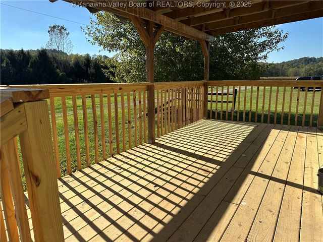 138 Ann Lane, Hartford, WV 25247