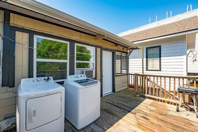 620 Ball, Galveston, TX 77550