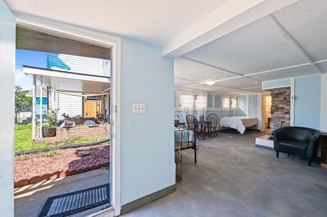 620 Ball, Galveston, TX 77550