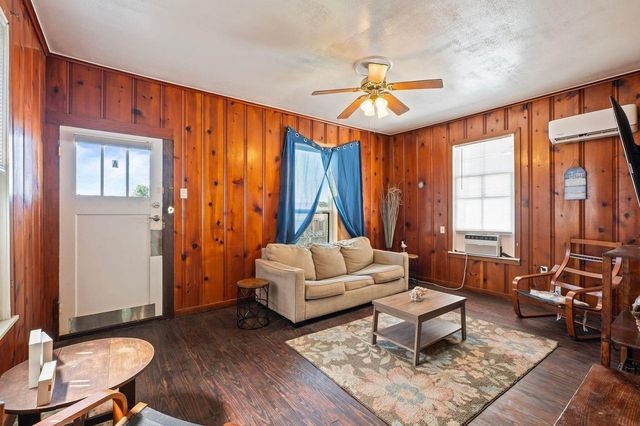 620 Ball, Galveston, TX 77550