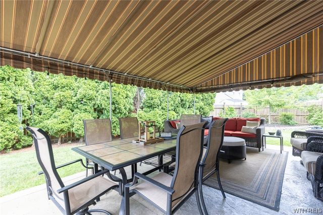 17 Spruceland, Lancaster, NY 14086