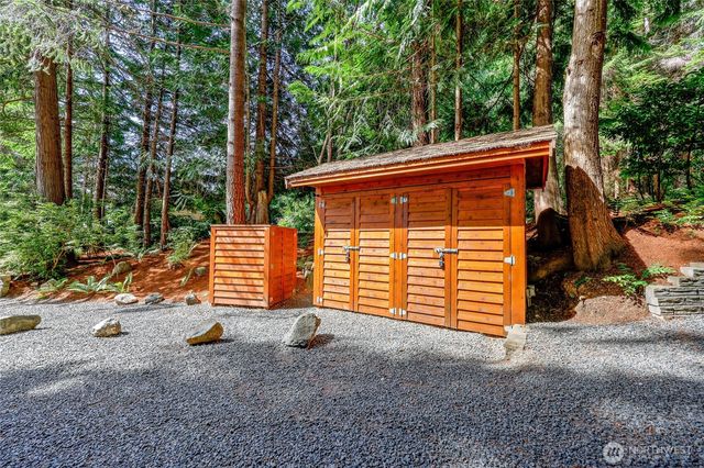 191 Canal Lane Court, Brinnon, WA 98320