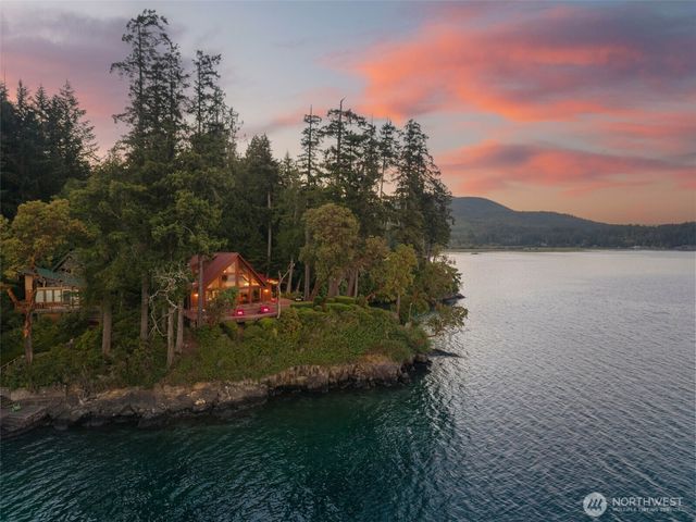 191 Canal Lane Court, Brinnon, WA 98320