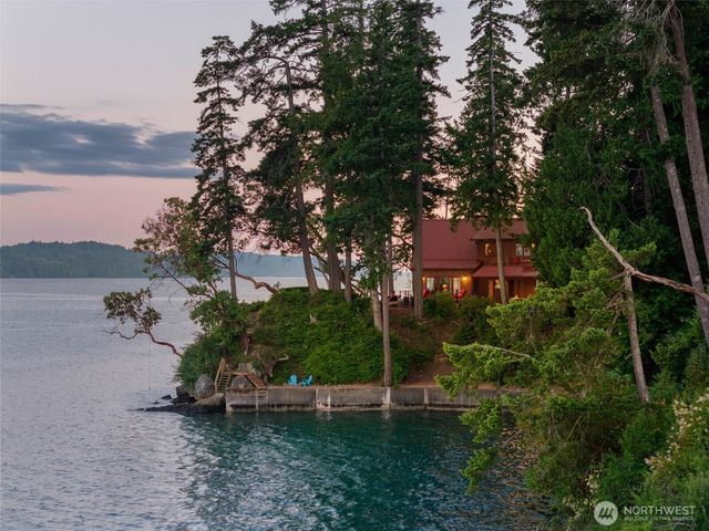 191 Canal Lane Court, Brinnon, WA 98320