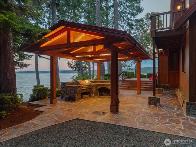 191 Canal Lane Court, Brinnon, WA 98320