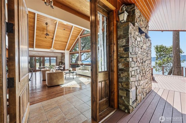 191 Canal Lane Court, Brinnon, WA 98320