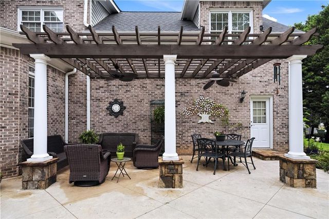 2585 Shumard Oak Drive, Braselton, GA 30517