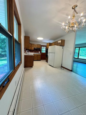 252 Toad Pasture Road, Middletown, NY 10940