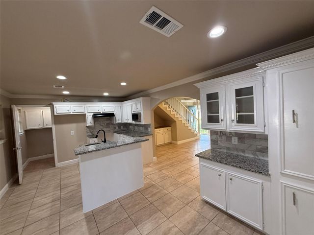 610 Elk Drive, Crosby, TX 77532