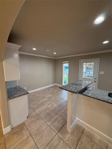 610 Elk Drive, Crosby, TX 77532