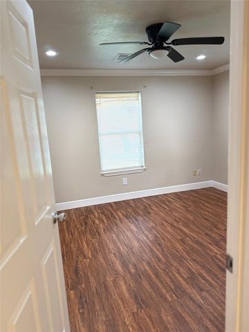 610 Elk Drive, Crosby, TX 77532