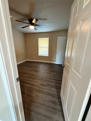 610 Elk Drive, Crosby, TX 77532