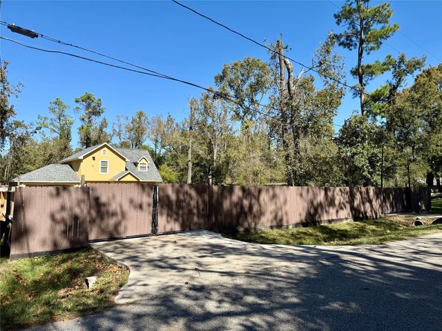 610 Elk Drive, Crosby, TX 77532