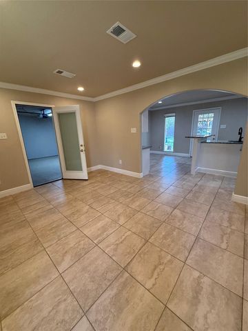 610 Elk Drive, Crosby, TX 77532