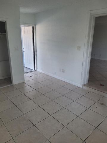 1810 NE 42nd Street, Pompano Beach, FL 33064