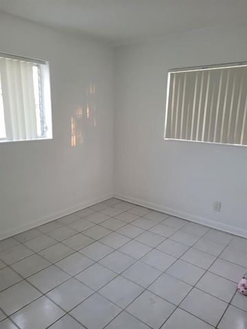 1810 NE 42nd Street, Pompano Beach, FL 33064