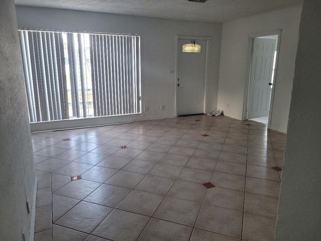 1810 NE 42nd Street, Pompano Beach, FL 33064