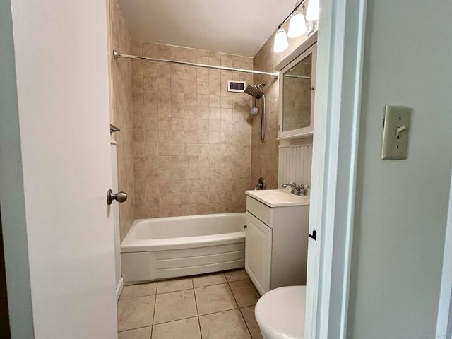 30 Glenbrook Road APT 6D, Stamford, CT 06902