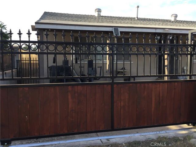 332 W 11th, Perris, CA 92570