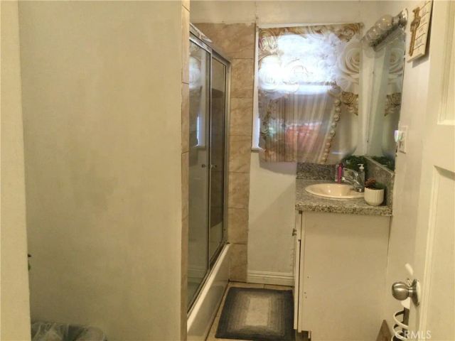 332 W 11th, Perris, CA 92570