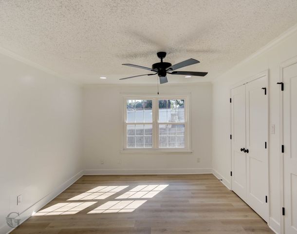200 Y Jean Street, Bossier City, LA 71112