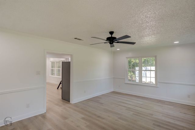 200 Y Jean Street, Bossier City, LA 71112