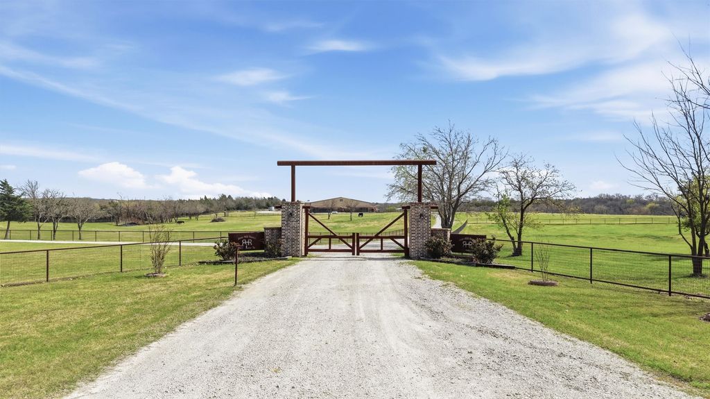 1470 Preston Road, Denison, TX 75020