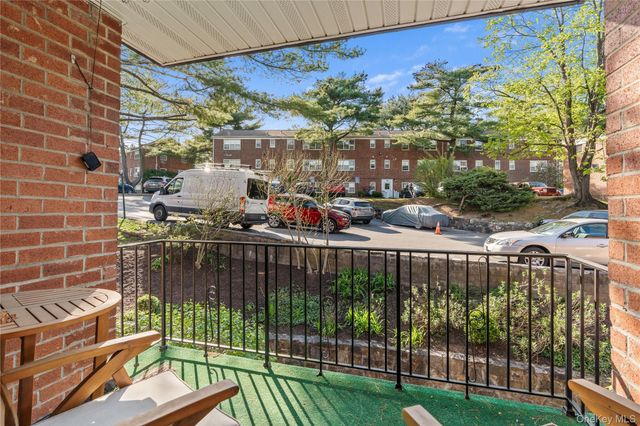 55 Fieldstone Drive 43, Hartsdale, NY 10530