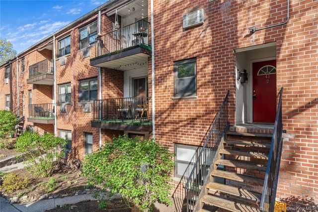 55 Fieldstone Drive 43, Hartsdale, NY 10530