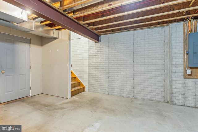 520 N POTOMAC STREET, Waynesboro, PA 17268