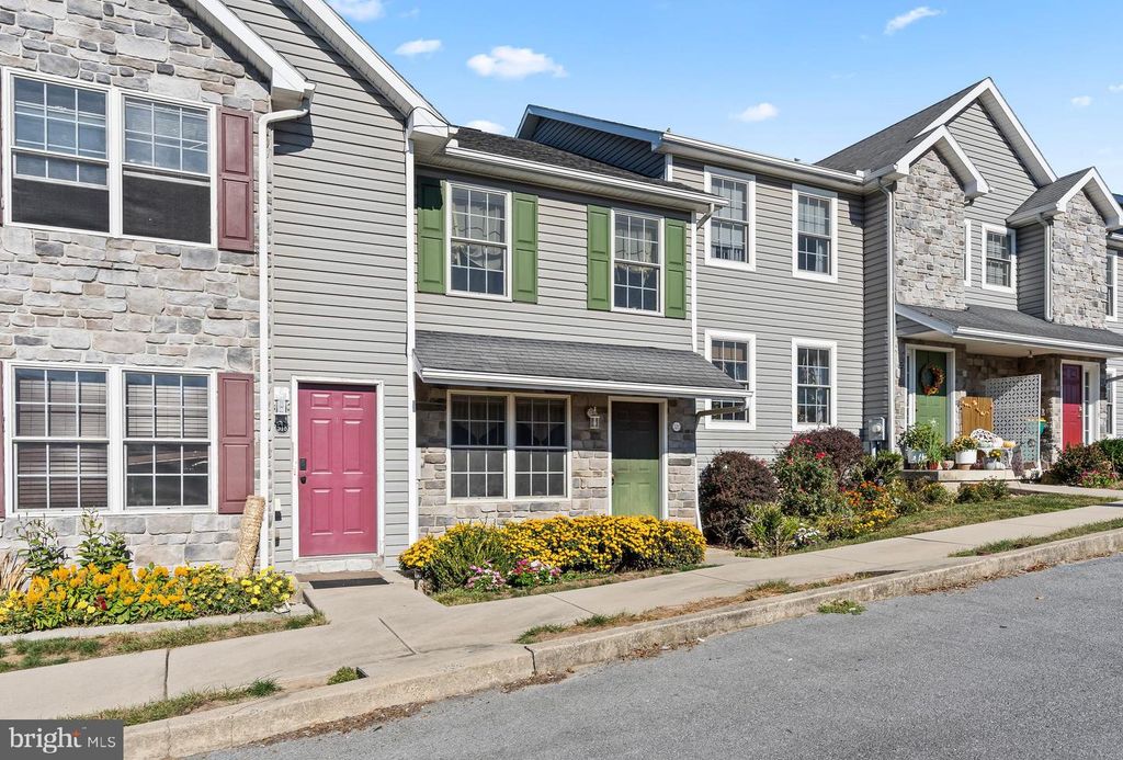 520 N POTOMAC STREET, Waynesboro, PA 17268