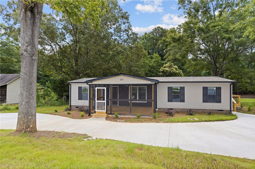 717 Central Street, Iva, SC 29655