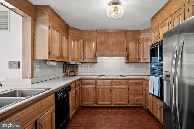 552 HEREFORD LN, Mickleton, NJ 08056