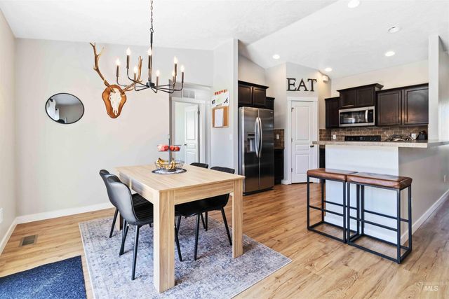 588 Gateway Ave, Middleton, ID 83644