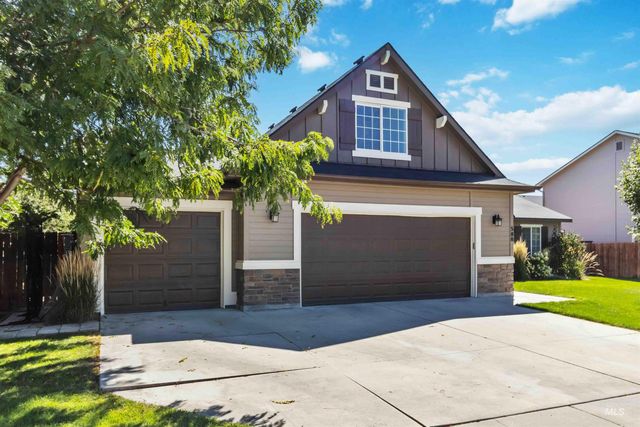 588 Gateway Ave, Middleton, ID 83644