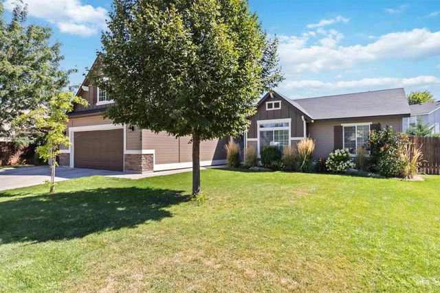 588 Gateway Ave, Middleton, ID 83644