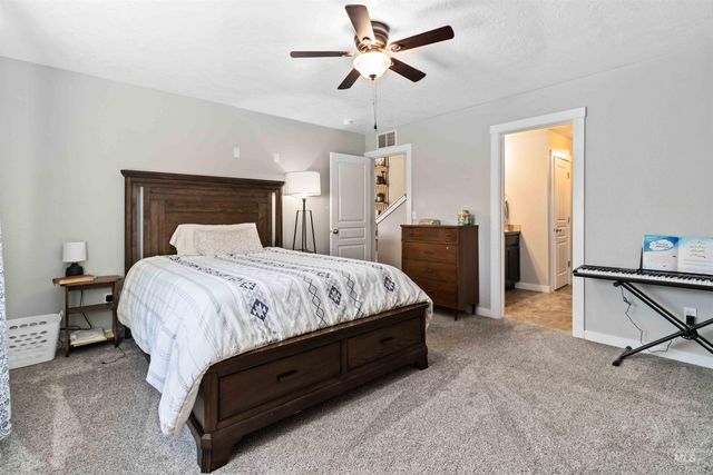 588 Gateway Ave, Middleton, ID 83644