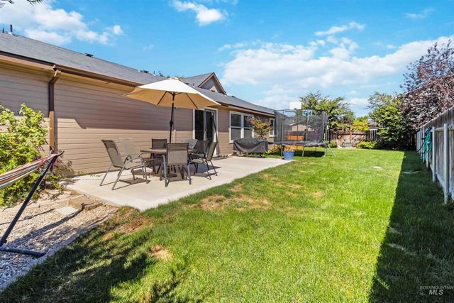 588 Gateway Ave, Middleton, ID 83644