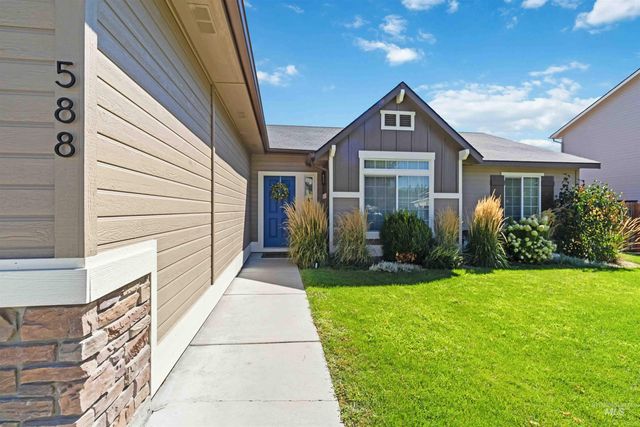 588 Gateway Ave, Middleton, ID 83644