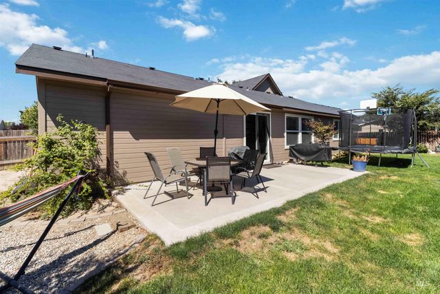 588 Gateway Ave, Middleton, ID 83644