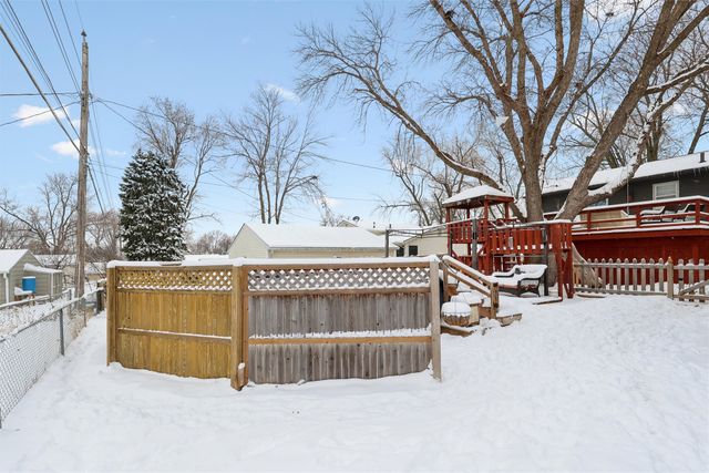 202 NE Crestmoor Place, Ankeny, IA 50021