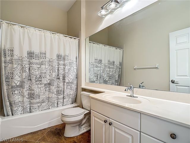 1195 Imperial DR 56, Naples, FL 34110