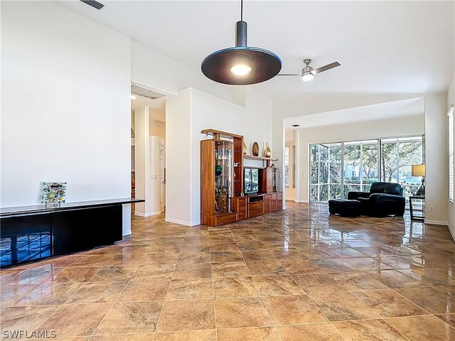 1195 Imperial DR 56, Naples, FL 34110