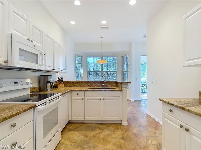 1195 Imperial DR 56, Naples, FL 34110