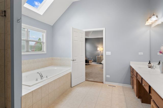 1161 Kate Drive, Yorkville, IL 60560