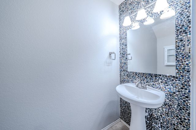 1308 Krista Drive, Burleson, TX 76028