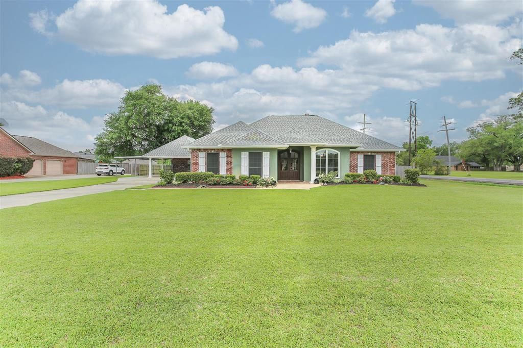 4510 Oak Ridge Drive, Sulphur, LA 70665