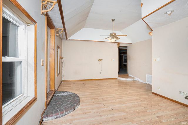 61980 Mayflower Road, South Bend, IN 46614