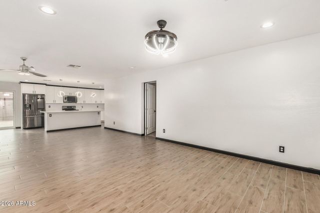 2201 E Montecito Avenue, Phoenix, AZ 85016