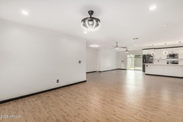 2201 E Montecito Avenue, Phoenix, AZ 85016